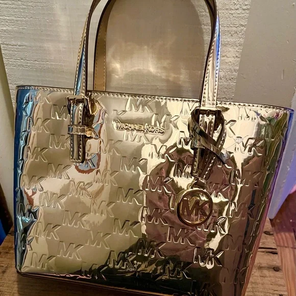 NWT Michael Kors Gold Logo Tote Crossbody Bag - Picture 4 of 6